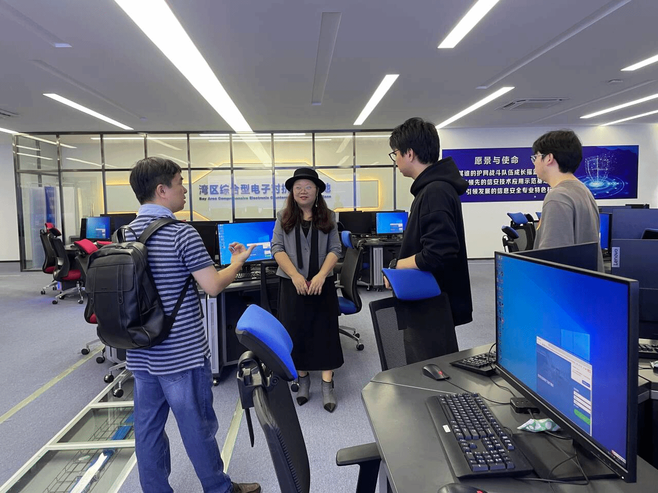 我院師生赴深圳信息職業(yè)技術(shù)學(xué)院開展軟件技術(shù)交流學(xué)習(xí)